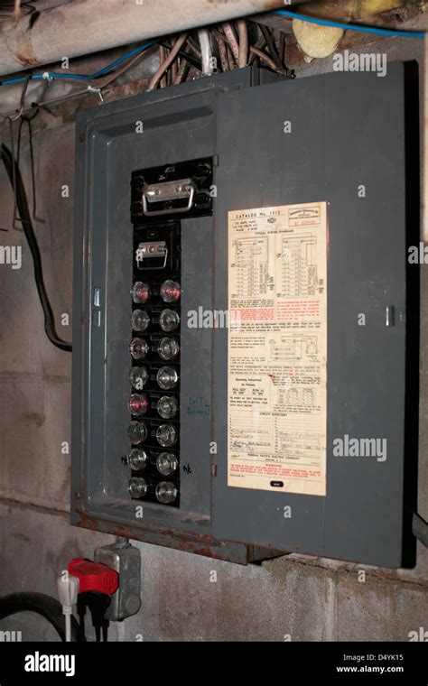 older home fuse box